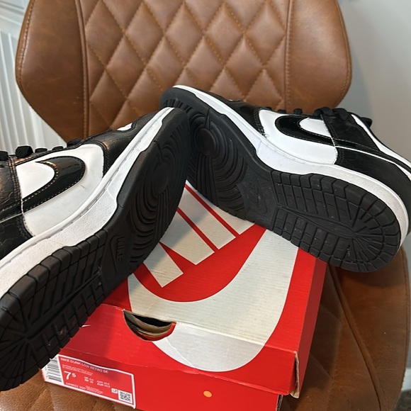 ❤️Nike Dunk Retro SE❤️ - Picture 8 of 8